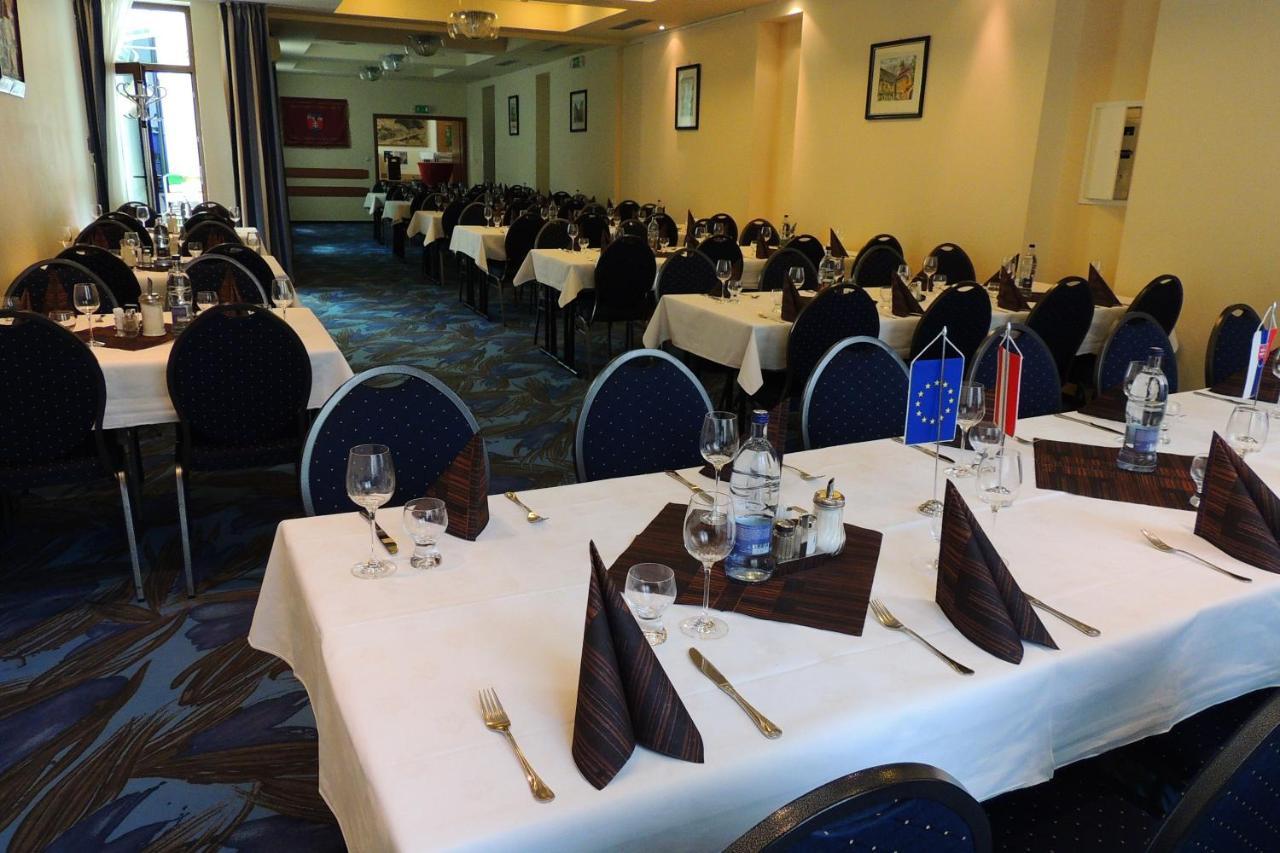 Kežmarok Hotel Club מראה חיצוני תמונה
