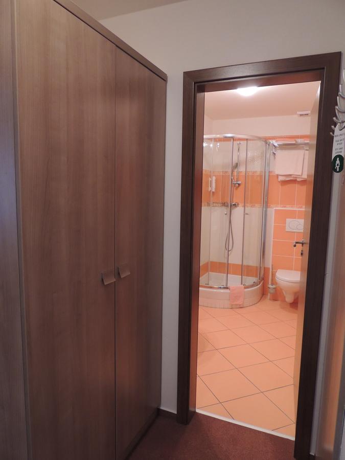 Kežmarok Hotel Club מראה חיצוני תמונה